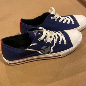 “New England Patriots” branded FOCO sneakers, size 11 mens